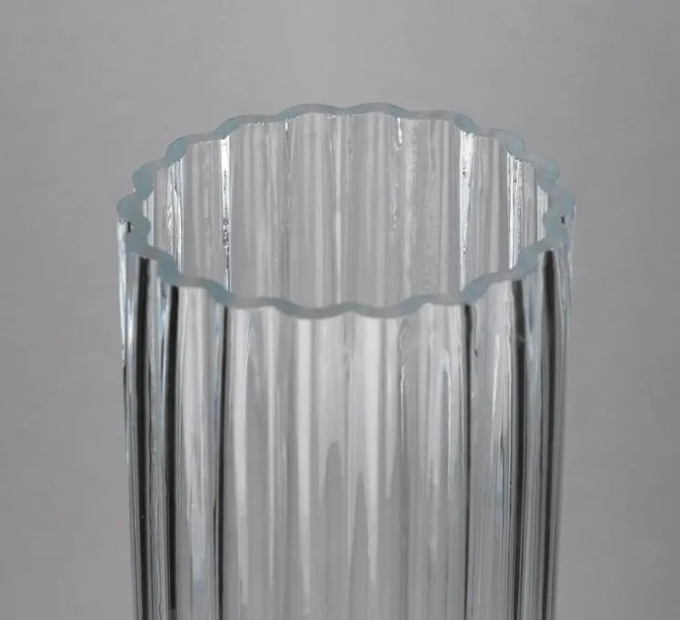 Abat-jour, cylindrique en verre strié, transparent, Ø9,6cm, H37,5cm - DCW éditions Paris