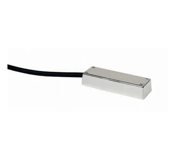 Accessoires, In The Tube, boîtier de connexion, argent, L12cm, H2,3cm - DCW éditions Paris