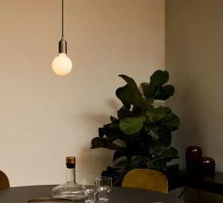 Ampoule*Tala Ampoule LED, E27, Sphere III, 7W, Dim to Warm, 2000-2800K, Porcelaine, IP54, 600lm, Ø10cm, H13,7cm - blanc, opalin