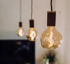 Ampoule*Tala Ampoule LED, Voronoi I, E27, 2W, Dim, Filament, Teinté, , IP54, Ø12,5cm, H17,5cm - transparent