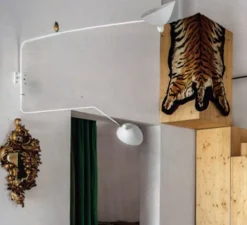 Applique murale, Applique 2 bras pivotants dont 1 courbe, blanc, L175cm, H70cm - Serge Mouille