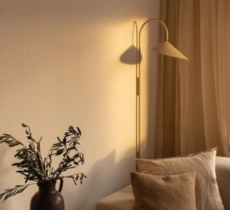 Applique murale, Arum Swivel Tall, cashmere, L26cm, H127cm - Ferm Living
