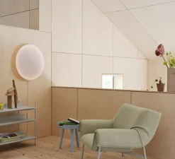 Applique*Muuto Applique murale, Calm, , LED, dim, 2200K, 1000 lm, Ø68cm, H7,25cm - blanc et orange