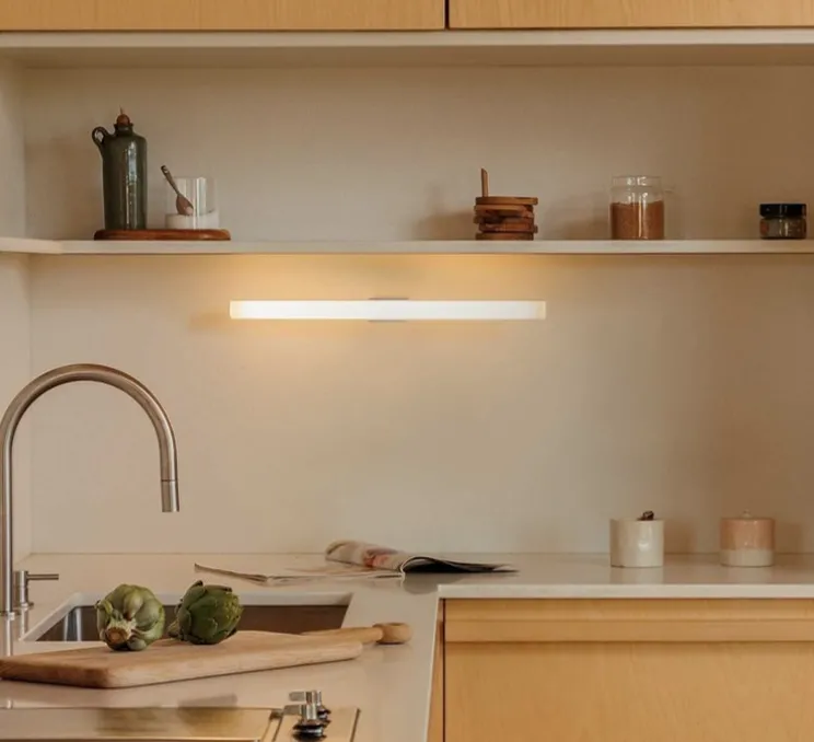 Applique murale, Calma, bleu, verre opalin, LED, IP44, 2700K, 608lm, L50cm, P8cm - Faro