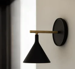 Applique murale, Cast, noir, IP44, LED, 2700K, 181 lm, L12,5cm, H19,6cm - Audo Copenhagen