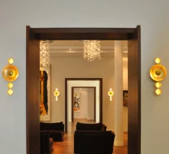 Applique*Ombre portée Applique murale, Cropcircle, , L30cm, H74cm - laiton martelé, brossé et ciré