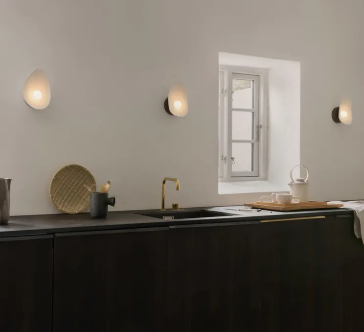 Applique murale, Florii 1, blanc, bronze, LED, dim, 2700K, 350 lm, L17,4cm, H22,6cm - Nuura