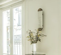 Applique*Entrelacs Applique murale, Ghost 430, , IP44, LED, dim, 2700K, 500 lm, L9,5cm, H42,7cm - Albâtre veines blanches, Bronze moyen