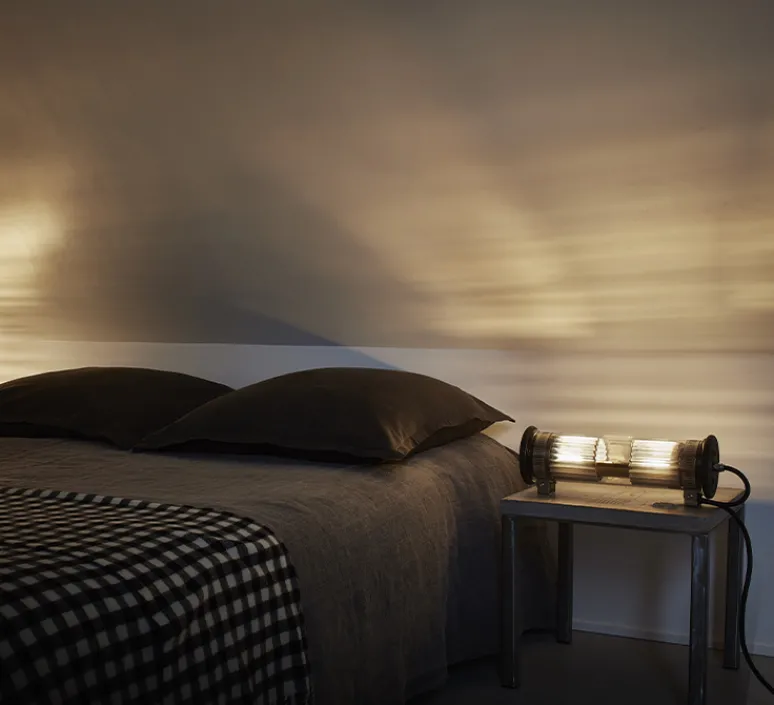 Applique*DCW éditions Paris Applique murale, In The Tube 100-350, , Ø10cm, H37cm - réflecteur argenté et mailles dorées