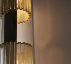 Applique murale, In The Tube 120-700, réflecteur doré, maille dorée, Ø12cm, H72cm - DCW éditions Paris