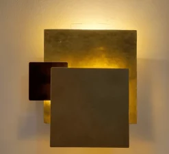 Applique*Ombre portée Applique murale, Karo, , LED, 2700k, 420 lm, L18,5cm, H21,7cm - laiton brossé, martelé et patiné noir