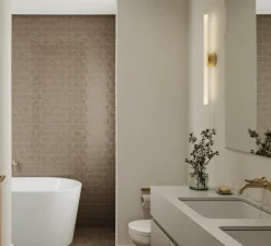 Applique*Tala Applique murale, KILTER, , IP44, LED, dim, 2700K, 375 lm, L17cm, H64cm - laiton