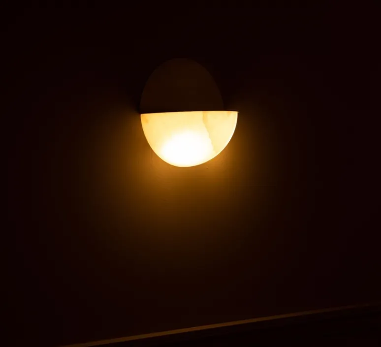 Applique*Simone & Marcel Applique murale, Luno, , L27cm, H27cm - albâtre, laiton