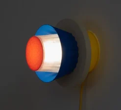 Applique murale, Mina S avec câble, bleu, blanc, jaune, Ø17cm, H17cm - Warren & Laetitia