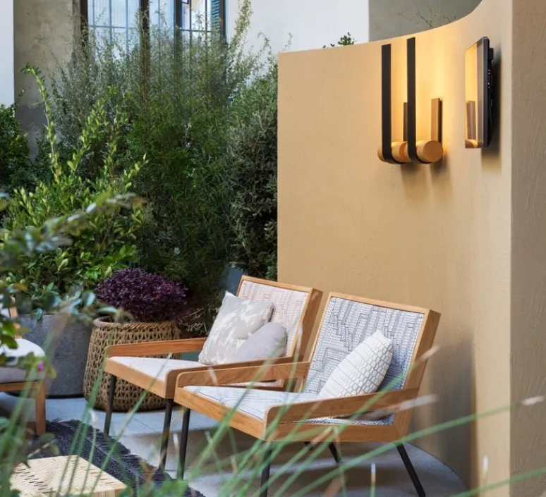 Applique*Tooy Applique murale, Nastro 563.42, , IP40, LED, dim, 2700K, 2300 lm, L22cm, H51cm - noir texturé, bois de frêne