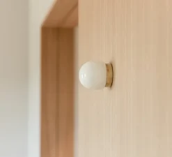 Applique murale, Nuvol Simple, laiton vieilli brossé, verre brillant, Ø10cm, H11cm - Contain