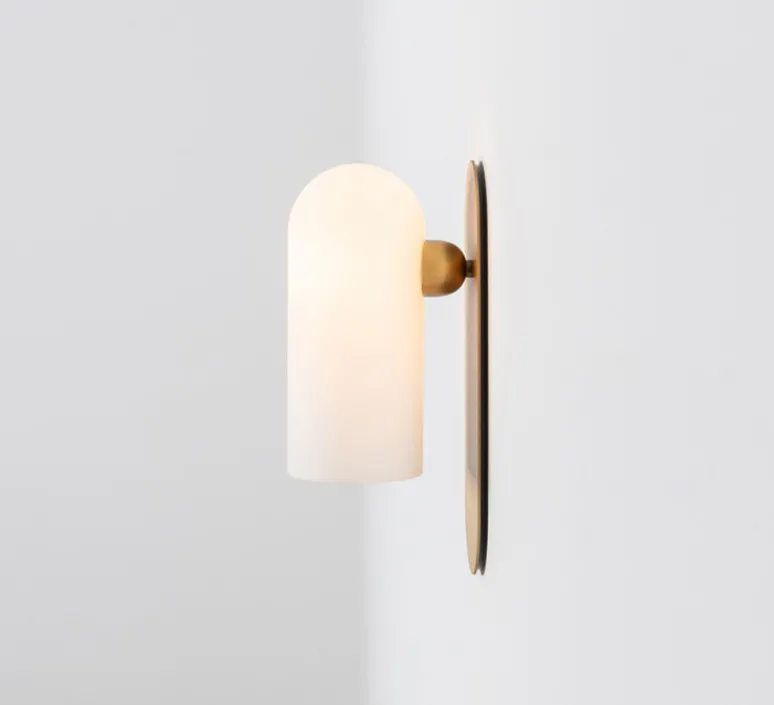 Applique*Schwung Applique murale, Odyssey Medium, opalin et laiton, L10,5cm, H30,5cm - opalin et laiton poli