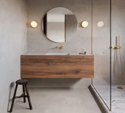 Applique murale ou plafonnier, Liila 1 medium, or, blanc opalin, IP44, Ø16,5cm, H17cm - Nuura