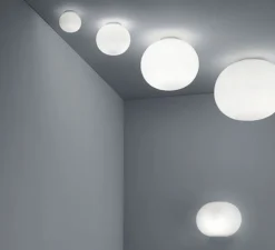 Applique murale ou plafonnier, Flos Mini Glo Ball, blanc,IP44, Ø11,2cm, P8,5cm - FLOS