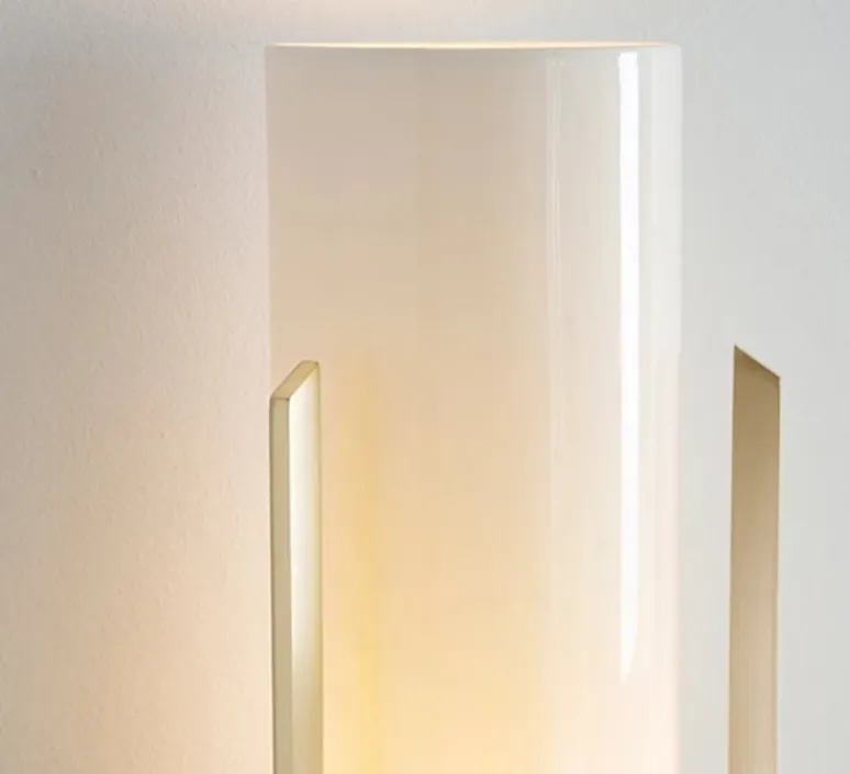 Applique*Bert frank Applique murale, Pennon wall, , Ø13cm, H63cm - laiton, verre opalin