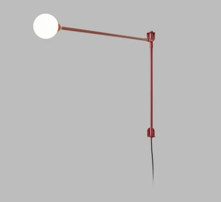 Applique murale, Potence pivotante mini, réédition de Charlotte Perriand, rouge, L8cm, H50cm - Nemo Lighting