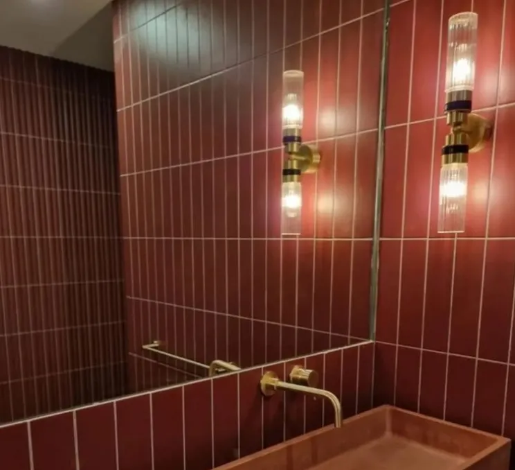 Applique murale, Severn, laiton poli, verre prismatic, L47cm, H7,5cm - Mullan Lighting