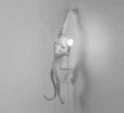 Applique|Enfants*Seletti Applique murale, singe, Monkey Hanging, gauche, , H76,5cm - blanc