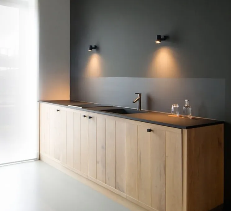 Applique murale, Sqube On Base ceiling surface 2.0 LED, noir, LED, 2700K, 711lm, Ø6,5cm, H13,3cm - Wever&Ducré