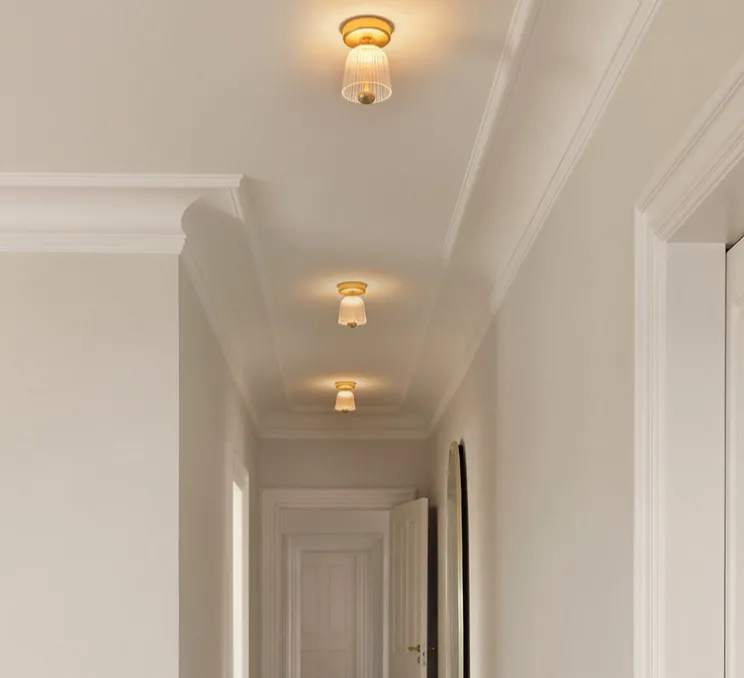 Applique ou plafonnier, Asteea, laiton satiné, Ø12,5cm, H18,6cm-Nuura