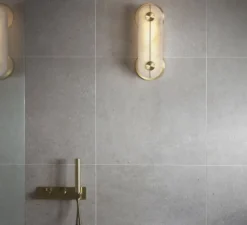 Applique ou plafonnier, Brace Large, albâtre laiton, or satiné, IP44,L24cm, H64cm - BERT-FRANK