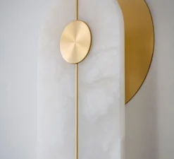 Applique ou plafonnier, Brace Large, albâtre laiton, or satiné, IP44,L24cm, H64cm - BERT-FRANK