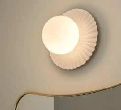 Applique ou plafonnier, Liila Muse Small, blanc, IP44, Ø20cm, Ø12cm - Nuura