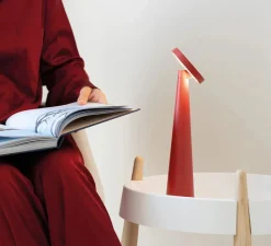 Lampe*Zafferano Baladeuse, Angelina, , LED, dim, 2200-3000K, 200 - 239 lm, Ø8,5cm, H26cm - rouge