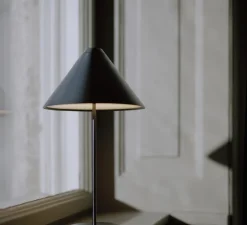 Lampe*New Works Baladeuse, Brolly, , LED, dim, 2700K, 140 lm, Ø16,5cm, H30cm - noir