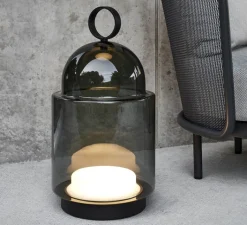 Lampe*Brokis Baladeuse, Dome Nomad Large, , IP44, LED, dim, 2700K, 950 lm, Ø32cm, H60cm - verre gris fumé glossy, corps métal noir