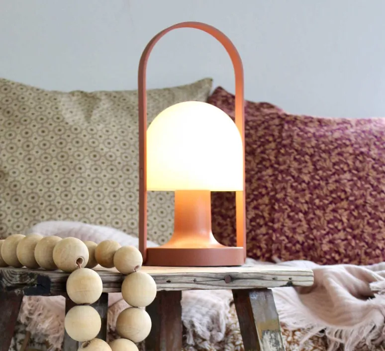 Lampe|Enfants*Marset Baladeuse, Follow Me, , LED, 2700K, 135lm Ø12,3cm, H28,8cm - terracotta