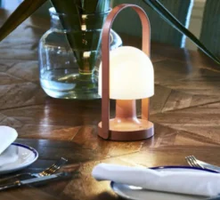 Lampe|Enfants*Marset Baladeuse, Follow Me, , LED, 2700K, 135lm Ø12,3cm, H28,8cm - terracotta