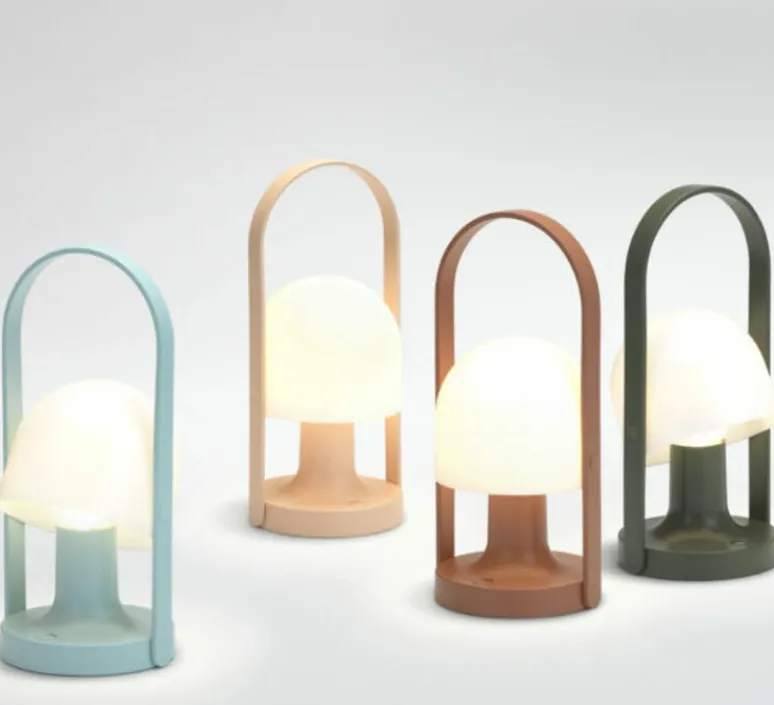 Lampe|Enfants*Marset Baladeuse, Follow Me, , LED, 2700K, 135lm Ø12,3cm, H28,8cm - terracotta