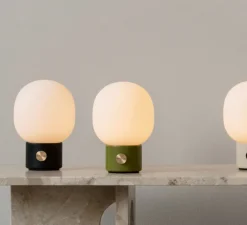 Lampe*Audo Copenhagen Baladeuse, JWDA , , Ø14,5cm, H21,5cm - vert, opalin mat