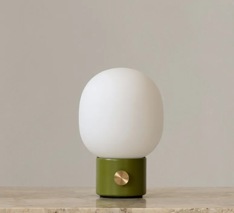 Lampe*Audo Copenhagen Baladeuse, JWDA , , Ø14,5cm, H21,5cm - vert, opalin mat