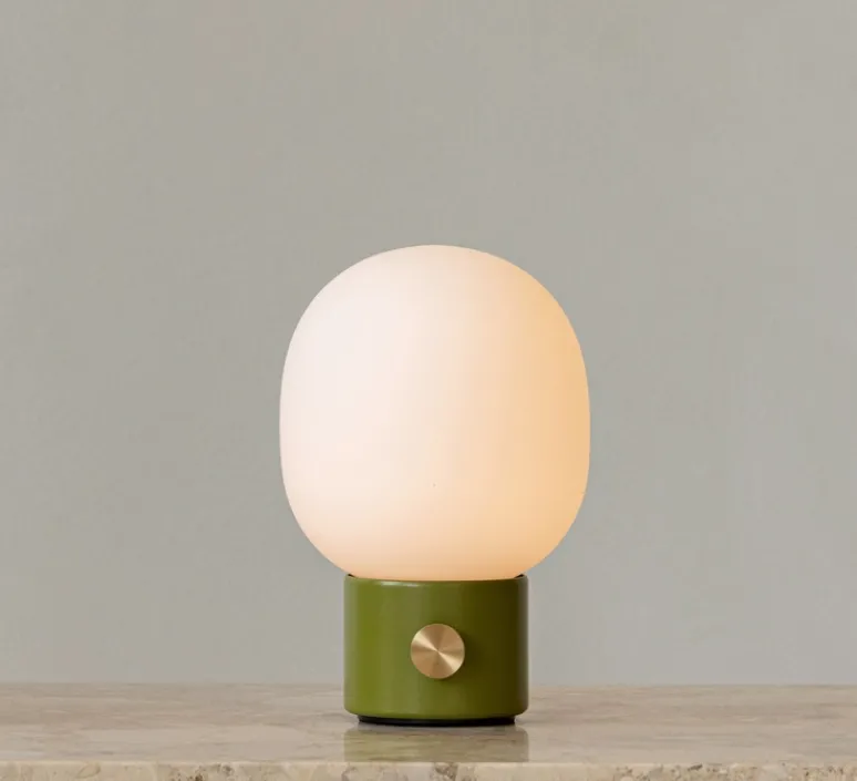 Lampe*Audo Copenhagen Baladeuse, JWDA , , Ø14,5cm, H21,5cm - vert, opalin mat