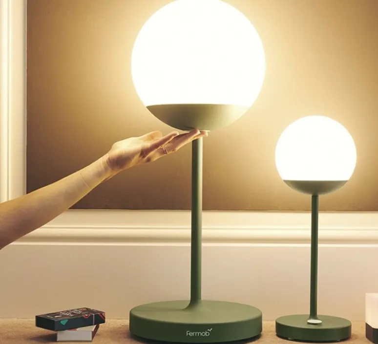 Lampe*Fermob Baladeuse, Lampe à poser, d'extérieur H63 Mooon! , cactus, IP44, dim, 3000K-6000K, 500lm, Ø25cm, H63cm - vert