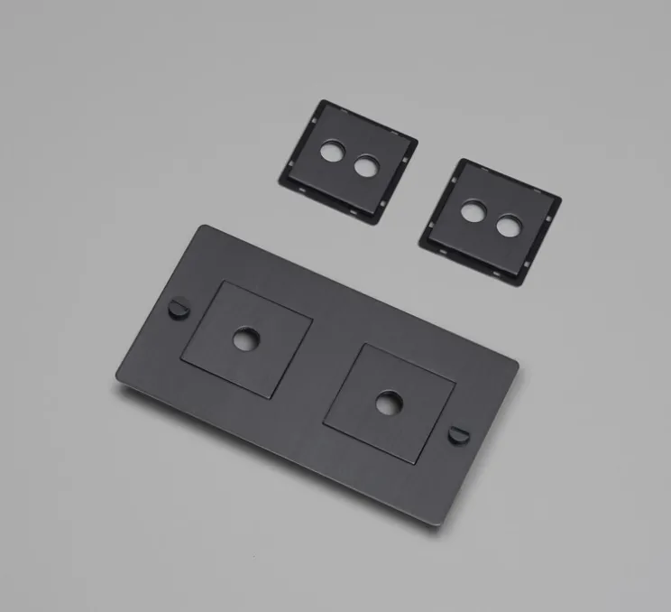 Façade, Buster, Double horizontal, Bronze fumé, Avec insert, L16,1cm, H9cm - Buster & Punch