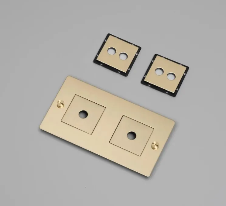 Façade, Buster, Double horizontal, Laiton, Avec insert, L16,1cm, H9cm - Buster & Punch