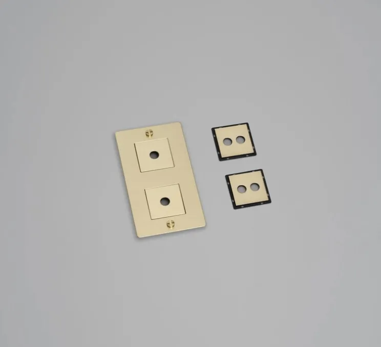 Façade, Buster, Double vertical, Laiton, Avec insert, L9cm, H16,1cm - Buster & Punch