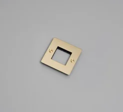 Prise|Interrupteur*Buster & Punch Façade, Buster, Simple, Laiton, Sans insert, L9cm, H9cm -