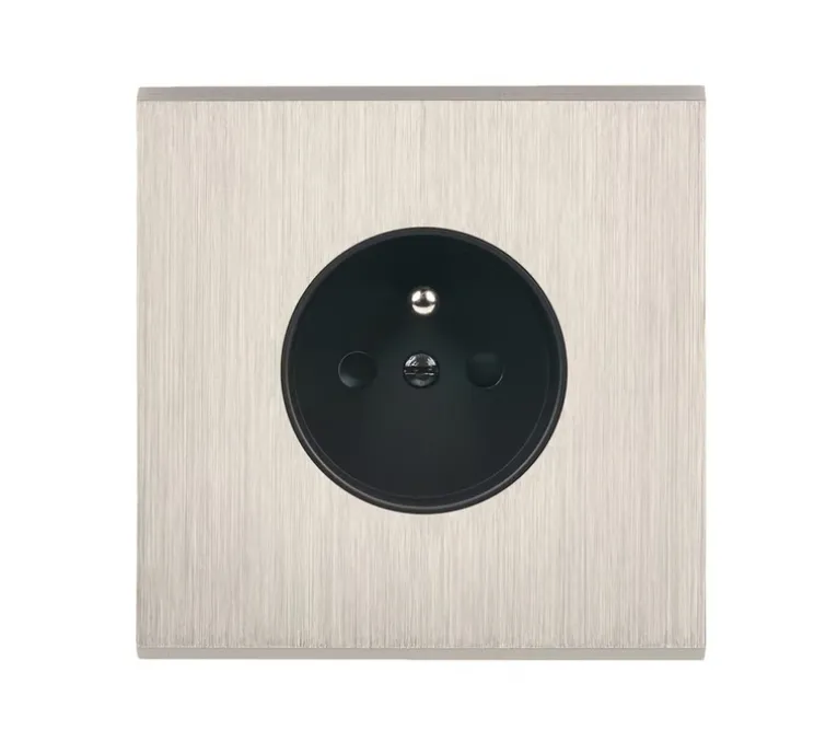 Façade, Confidence, Simple, Acier, Prise-PC x1, L8cm, H8cm - Modelec
