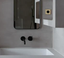 Façade, Confidence, Simple, Vieux bronze, Prise-PC x1, L8cm, H8cm - Modelec