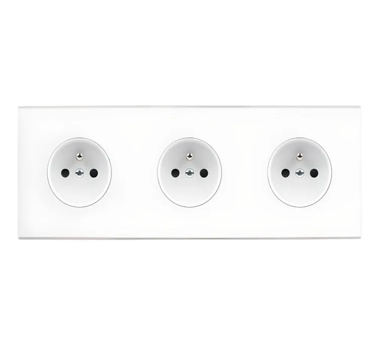 Façade, Confidence, Triple horizontal, Blanc, Prise-2P+T x3, L22,2cm, H8cm - Modelec
