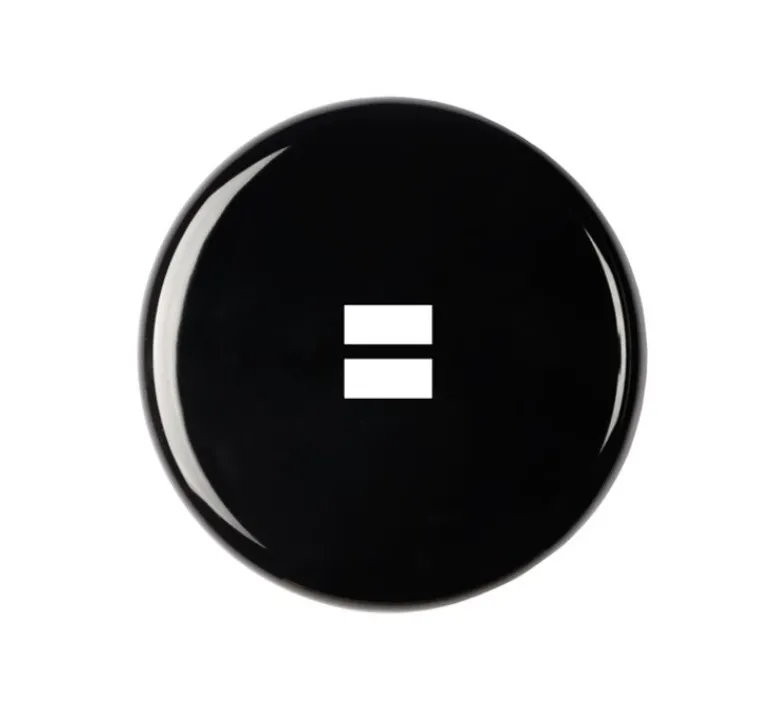 Prise*Modelec Façade, Iris, Simple, Porcelaine noir, Prise USB x2, L8cm, H8cm -